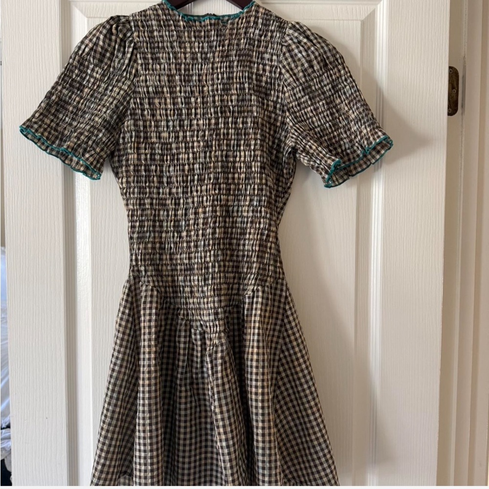 Apres Studio Dress - Picture 3 of 3